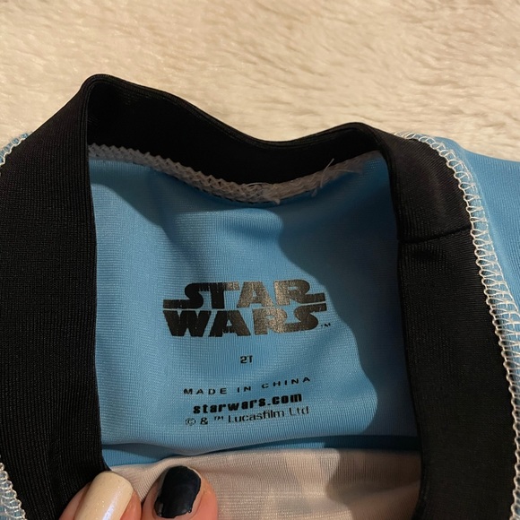 2t Star Wars Rash Guard - Picture 2 of 2